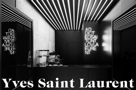 ysl cafe paris.